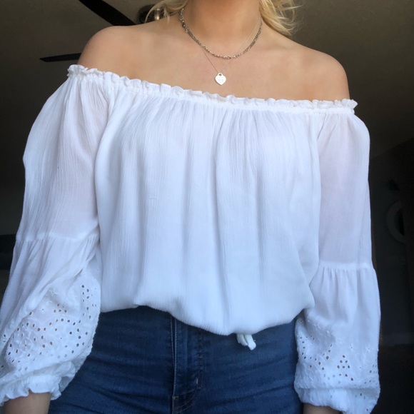 Lace Detail Off Shoulder Shirt - Picture 2 of 5